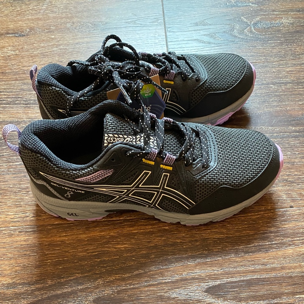 Asics Women's Gel-Venture 8 Running Shoes ~ black/purple ~ size 6 ~ new with tag
